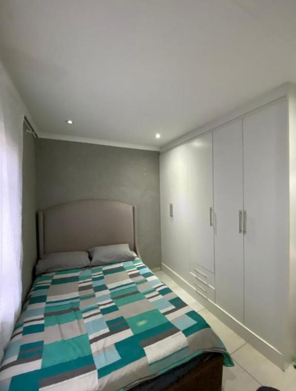 2 Bedroom Property for Sale in Fleurhof Gauteng