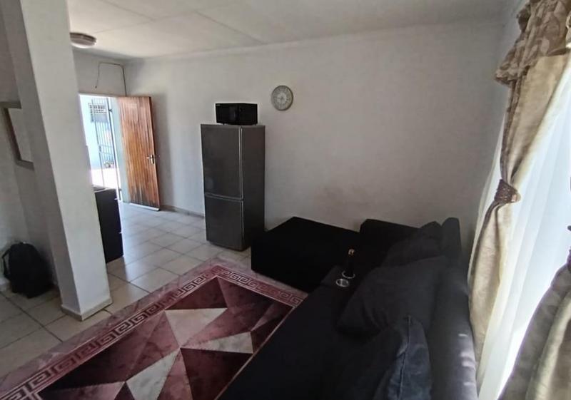 2 Bedroom Property for Sale in Fleurhof Gauteng