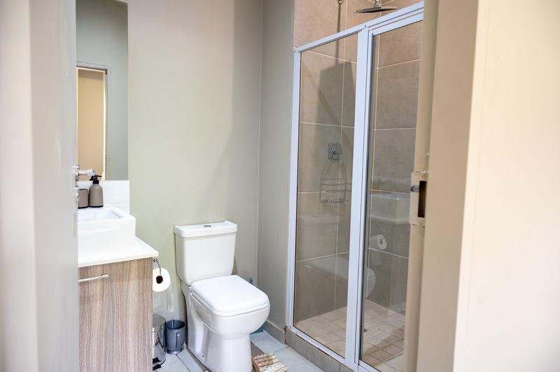To Let 1 Bedroom Property for Rent in Rosebank Gauteng