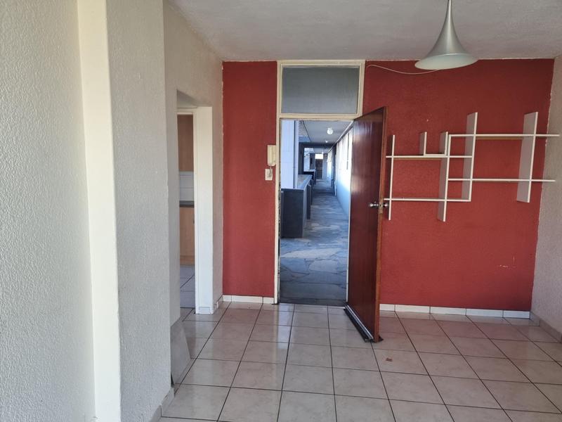 To Let 2 Bedroom Property for Rent in Edenvale Central Gauteng