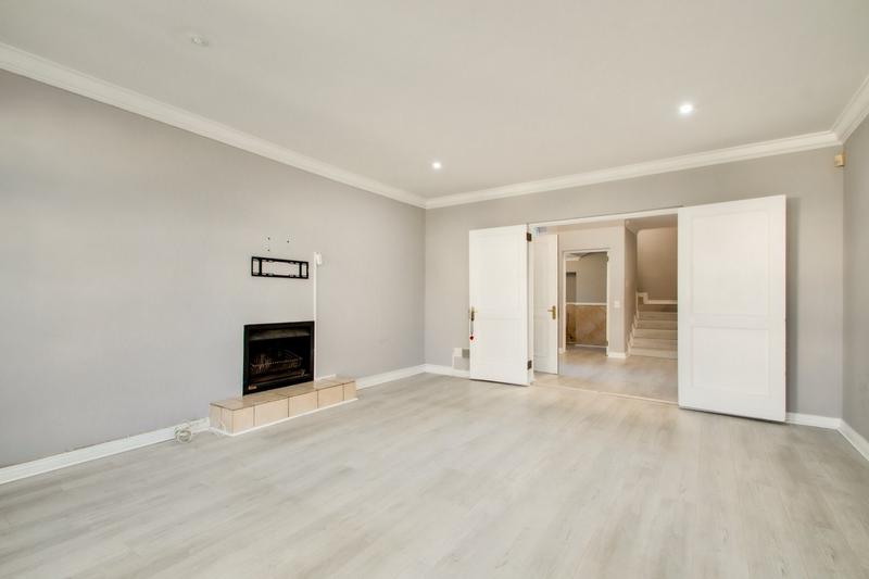 To Let 4 Bedroom Property for Rent in Bryanston Gauteng