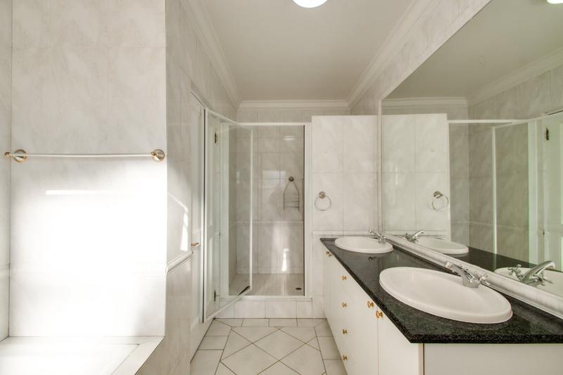 To Let 4 Bedroom Property for Rent in Bryanston Gauteng