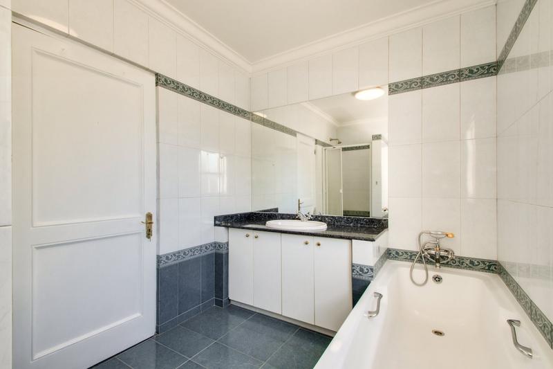 To Let 4 Bedroom Property for Rent in Bryanston Gauteng