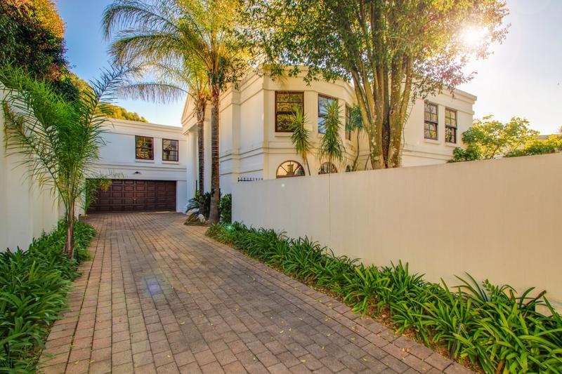 To Let 4 Bedroom Property for Rent in Bryanston Gauteng
