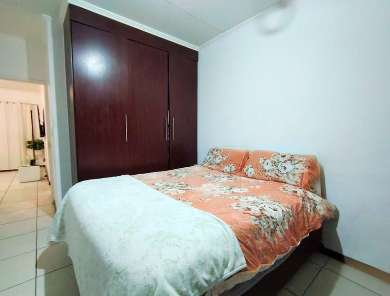 To Let 2 Bedroom Property for Rent in Greenstone Hill Gauteng