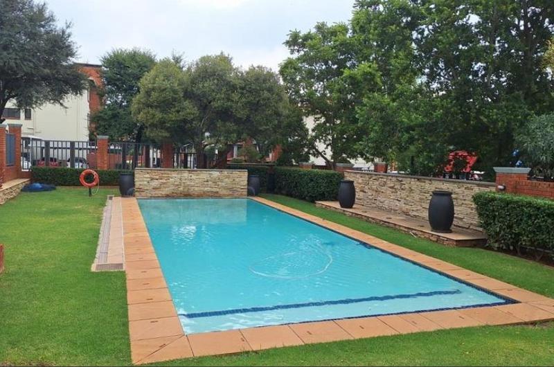 To Let 2 Bedroom Property for Rent in Greenstone Hill Gauteng