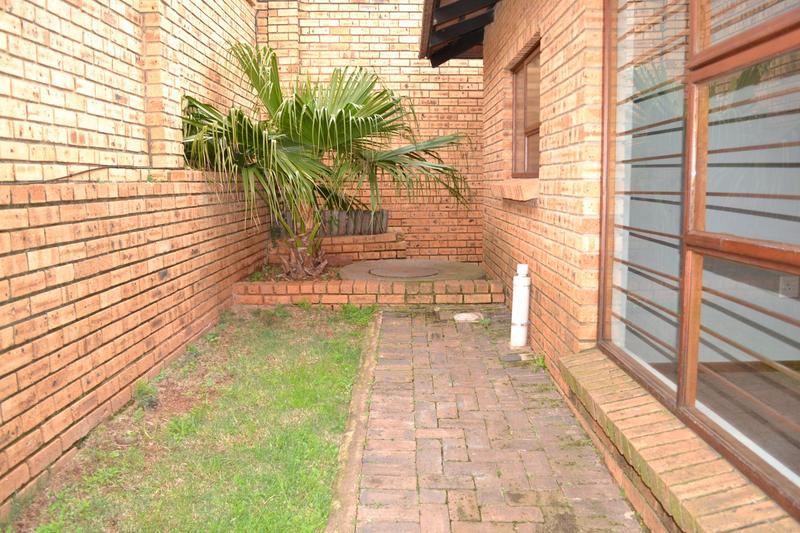 To Let 3 Bedroom Property for Rent in Noordheuwel Gauteng
