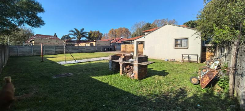 5 Bedroom Property for Sale in Witpoortjie Gauteng