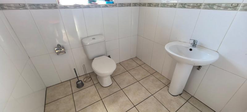 5 Bedroom Property for Sale in Witpoortjie Gauteng
