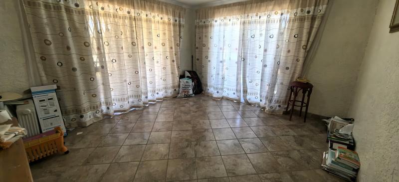 5 Bedroom Property for Sale in Witpoortjie Gauteng