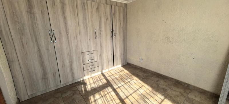 5 Bedroom Property for Sale in Witpoortjie Gauteng