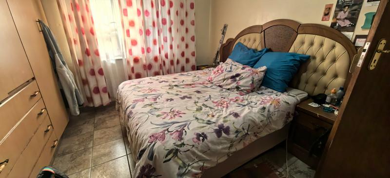 5 Bedroom Property for Sale in Witpoortjie Gauteng