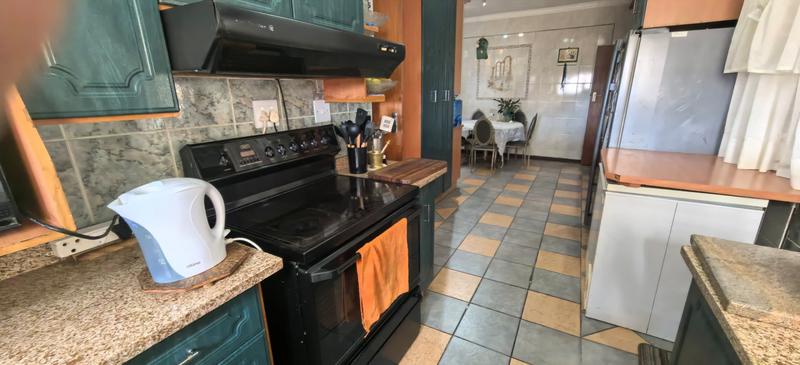 5 Bedroom Property for Sale in Witpoortjie Gauteng
