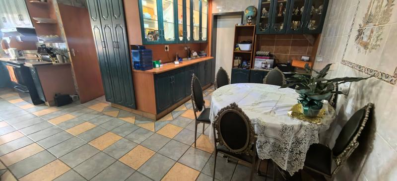 5 Bedroom Property for Sale in Witpoortjie Gauteng
