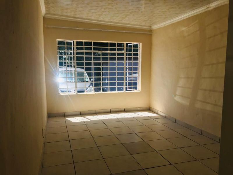 To Let 1 Bedroom Property for Rent in Birchleigh Gauteng