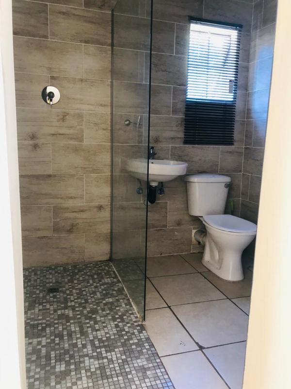 To Let 1 Bedroom Property for Rent in Birchleigh Gauteng