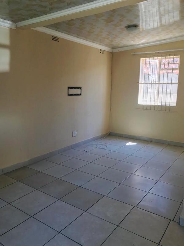 To Let 1 Bedroom Property for Rent in Birchleigh Gauteng