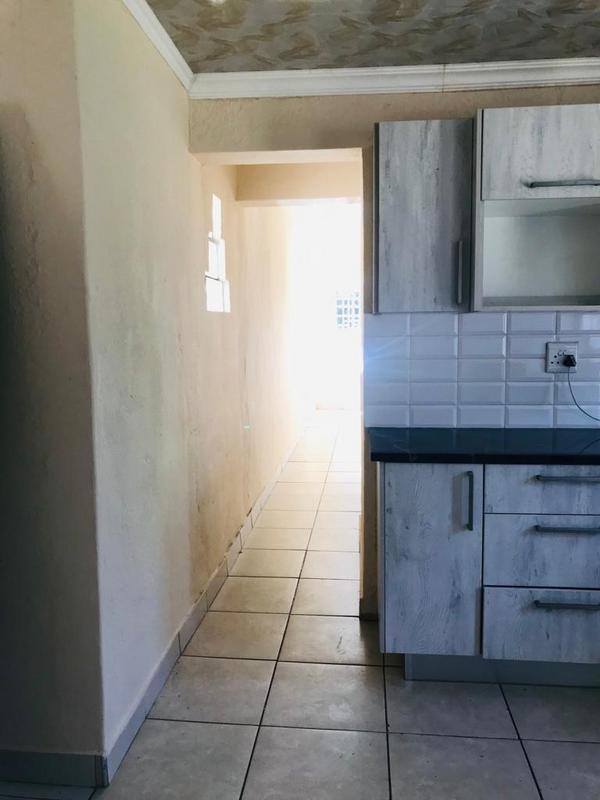 To Let 1 Bedroom Property for Rent in Birchleigh Gauteng