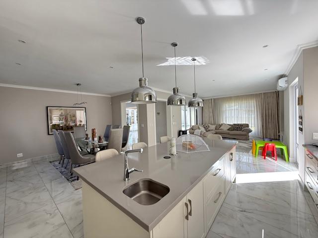 To Let 5 Bedroom Property for Rent in Bryanston Gauteng