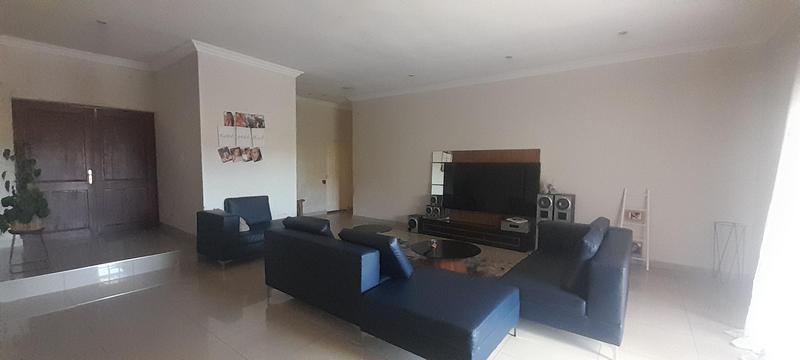 To Let 3 Bedroom Property for Rent in Thatchfield Gauteng