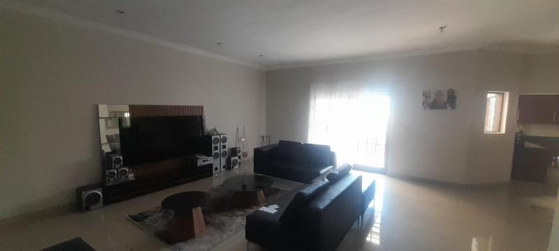 To Let 3 Bedroom Property for Rent in Thatchfield Gauteng