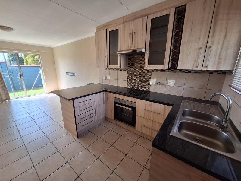 3 Bedroom Property for Sale in Heuwelsig Estate Gauteng