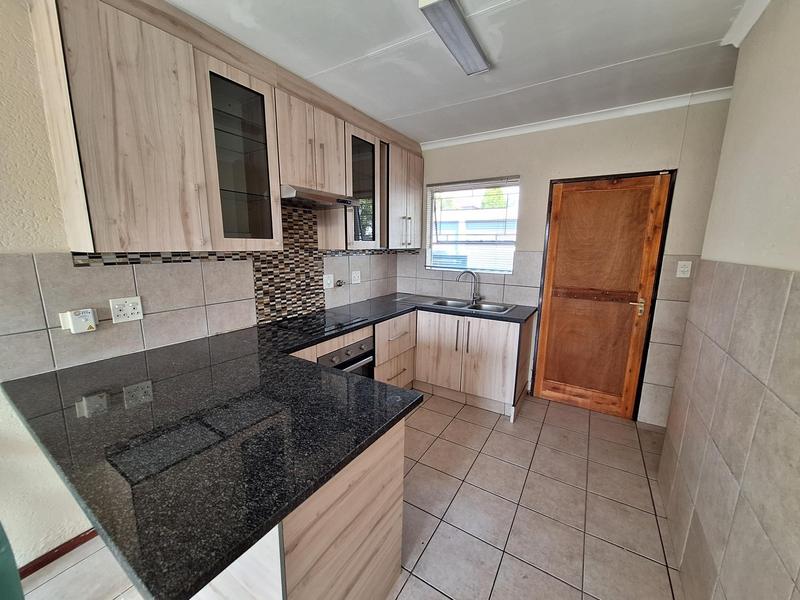 3 Bedroom Property for Sale in Heuwelsig Estate Gauteng