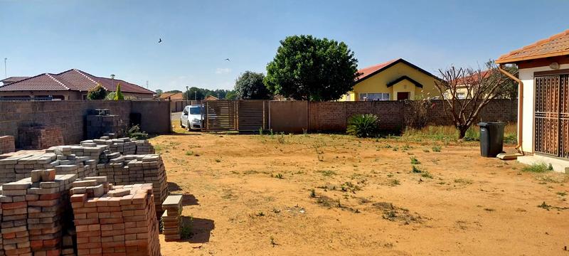 2 Bedroom Property for Sale in Crystal Park Gauteng