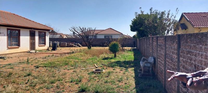 2 Bedroom Property for Sale in Crystal Park Gauteng