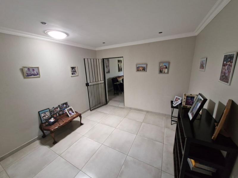 15 Bedroom Property for Sale in Mnandi Gauteng
