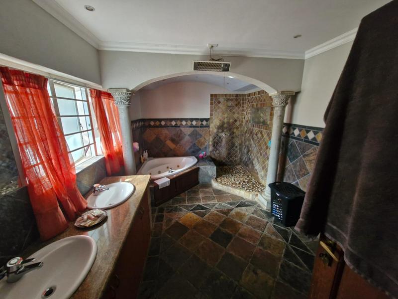 15 Bedroom Property for Sale in Mnandi Gauteng