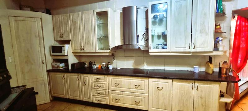 6 Bedroom Property for Sale in Wierda Park Gauteng