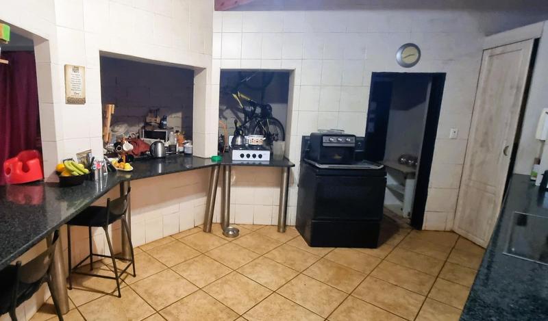 6 Bedroom Property for Sale in Wierda Park Gauteng