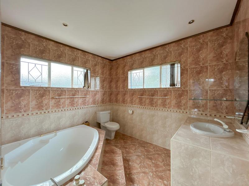 4 Bedroom Property for Sale in Farrarmere Gauteng