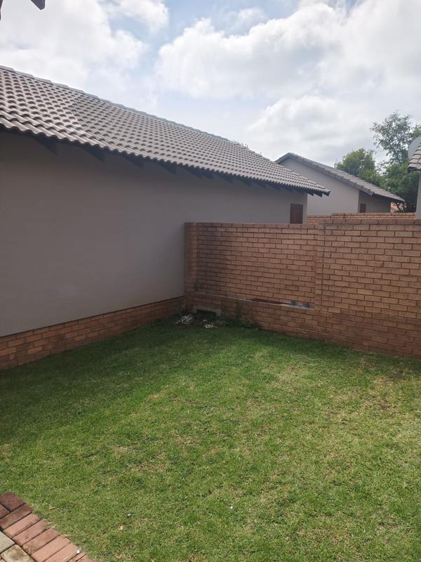To Let 2 Bedroom Property for Rent in Mooikloof Ridge Gauteng