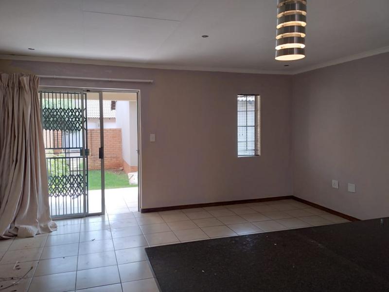 To Let 2 Bedroom Property for Rent in Mooikloof Ridge Gauteng