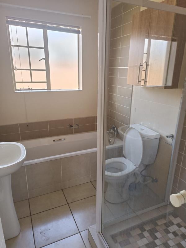 To Let 2 Bedroom Property for Rent in Mooikloof Ridge Gauteng