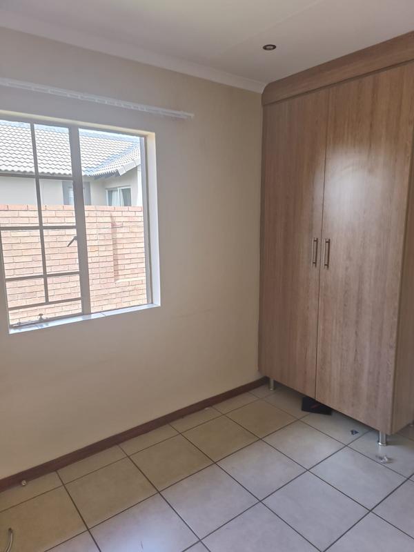 To Let 2 Bedroom Property for Rent in Mooikloof Ridge Gauteng