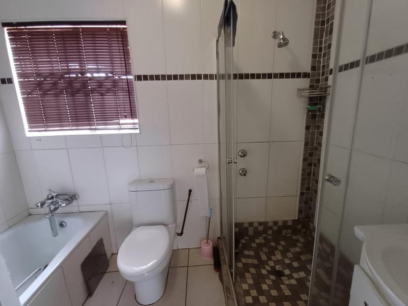 3 Bedroom Property for Sale in Theresa Park Gauteng