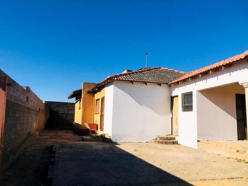 3 Bedroom Property for Sale in Dobsonville Gauteng