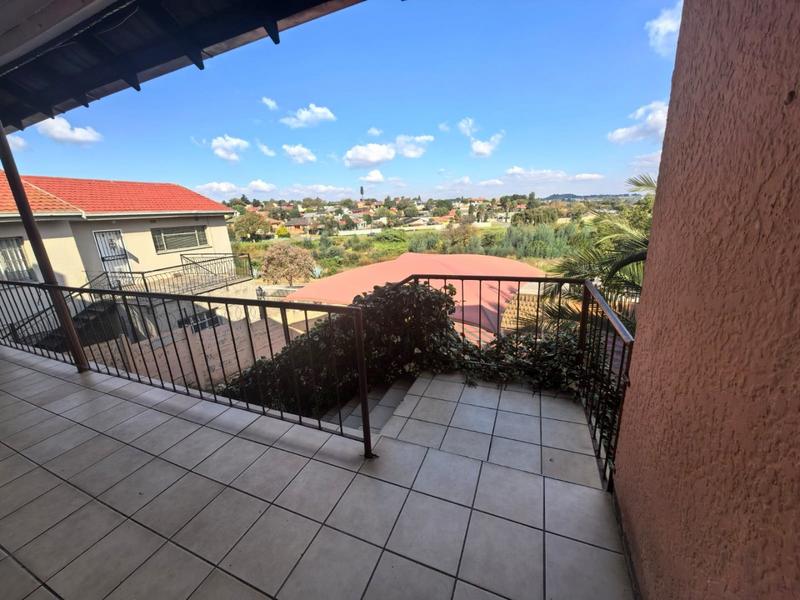 3 Bedroom Property for Sale in Lindhaven Gauteng