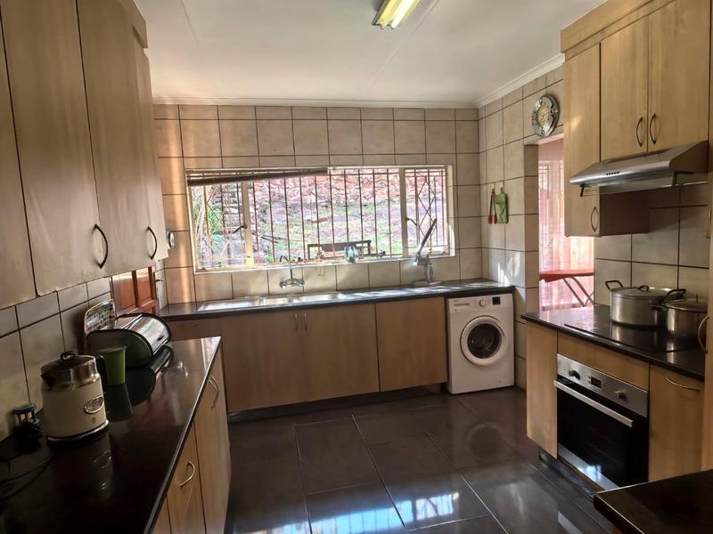 3 Bedroom Property for Sale in Lindhaven Gauteng