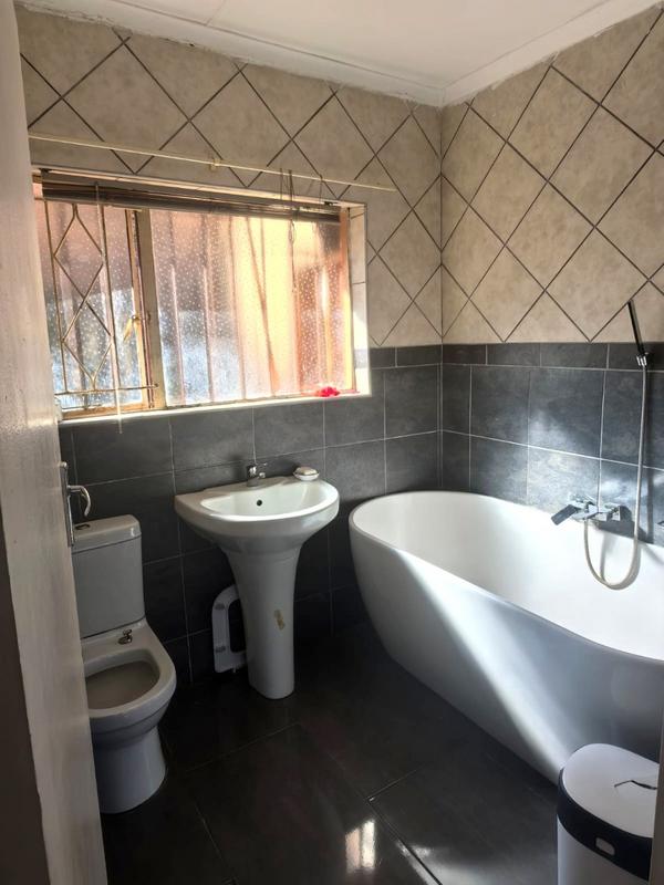 3 Bedroom Property for Sale in Lindhaven Gauteng