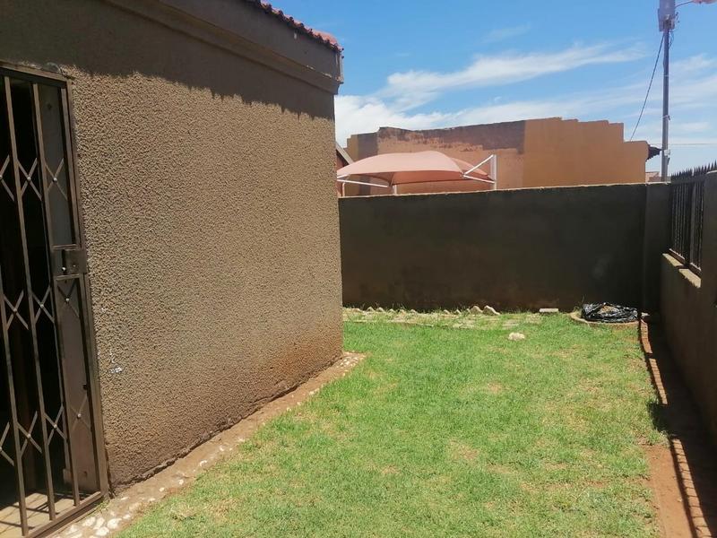 3 Bedroom Property for Sale in Roodekop Gauteng