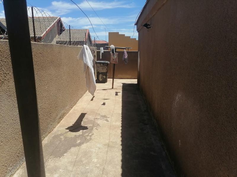 3 Bedroom Property for Sale in Roodekop Gauteng