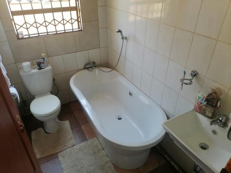 3 Bedroom Property for Sale in Roodekop Gauteng
