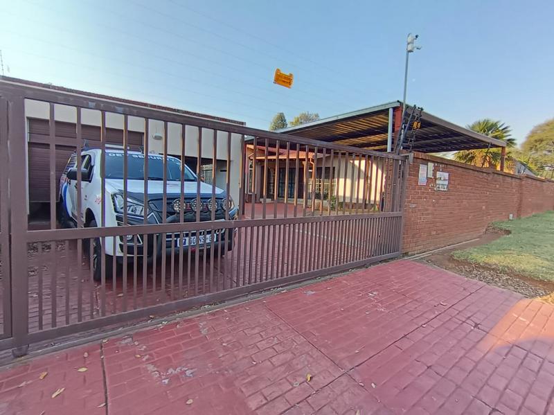 To Let 5 Bedroom Property for Rent in Elspark Gauteng