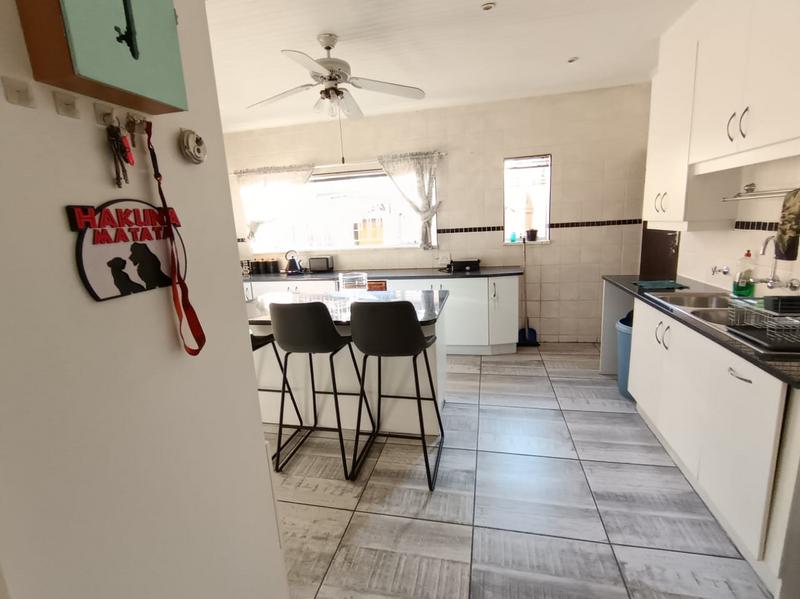 To Let 5 Bedroom Property for Rent in Elspark Gauteng