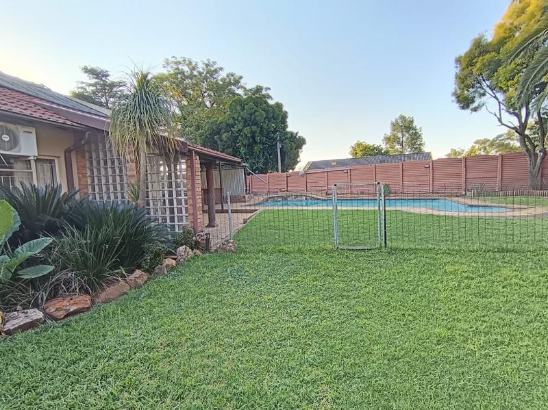 To Let 5 Bedroom Property for Rent in Elspark Gauteng