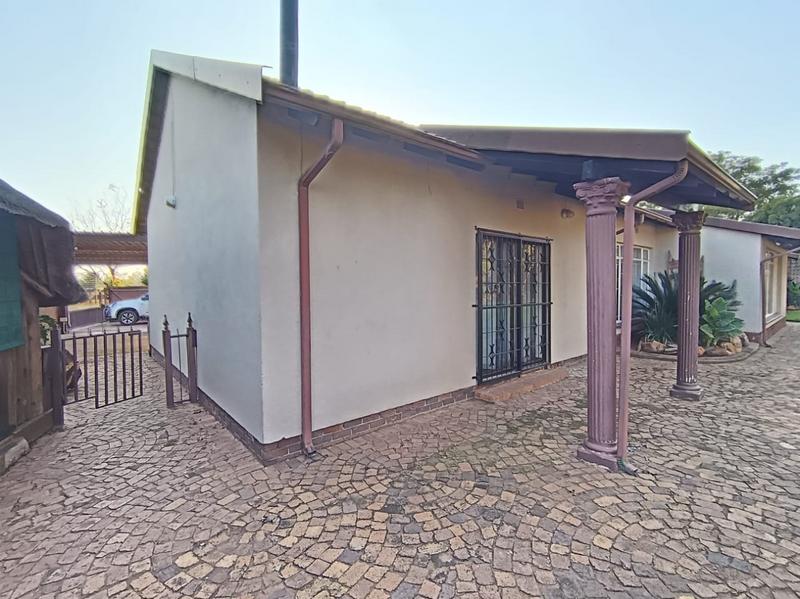 To Let 5 Bedroom Property for Rent in Elspark Gauteng